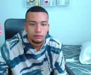 alejo_r1's cam on XCamSite Guys