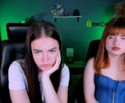 allison_black_'s cam on 1HandChat Couples