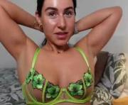 Britishsofia's cam on Cam33 Girls