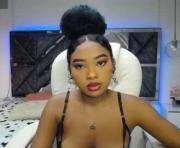 charlotte_walker1's cam on 1HandChat Girls