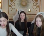 sheryl_elegance's cam on 1HandChat Couples