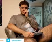 xlittle_xbearx's cam on Cam33