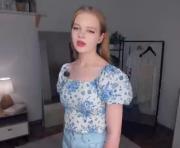 Cherry_blossie's cam on IamPrivate Cams