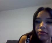 Cherryxoxo99's cam on 1HandChat Girls