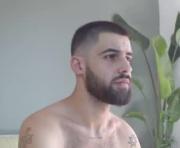 hairyrobxxx's cam on 1HandChat Guys