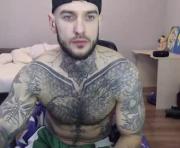 Maxi_foxxx's cam on 1HandChat Guys