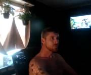 Southernmale525's cam on 1HandChat Guys