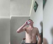 Bambobi's cam on One Hand Chat