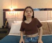charlottemuller's cam on One Hand Chat