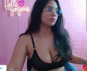 karol0906's cam on One Hand Chat