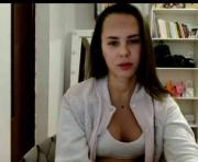 mayaalovely's cam on One Hand Chat