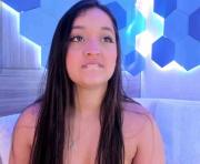 miakay's cam on One Hand Chat