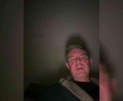 Guide-me's cam on One Hand Chat