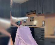 kamilaka's cam on One Hand Chat
