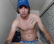 Petresorin's cam on One Hand Chat