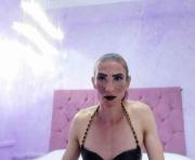 Shantalanastasiia's cam on One Hand Chat