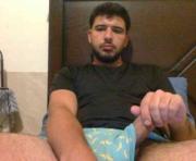 Taurus42011's cam on One Hand Chat